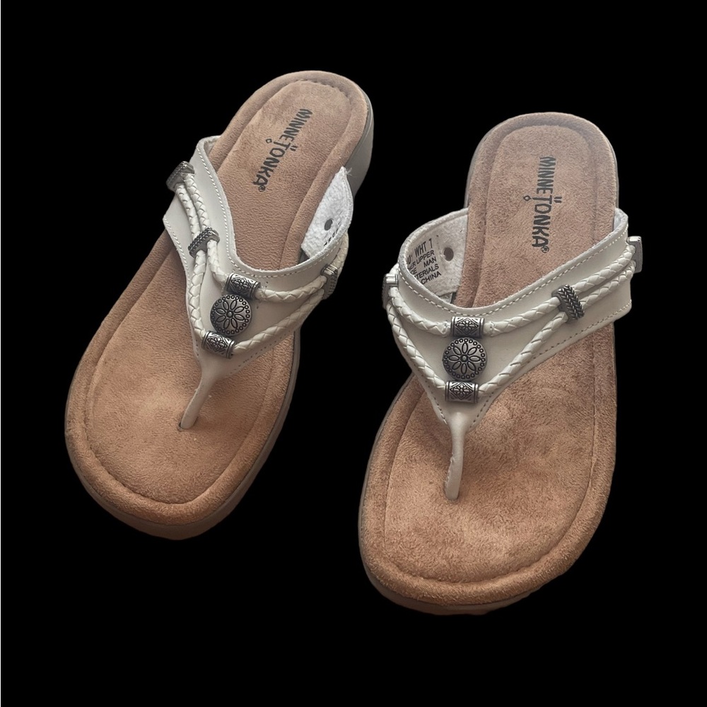 Minnetonka NEW White Leather Sandals size 7